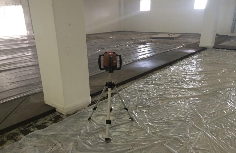 Где заказать механизированную стяжку с материалом? стяжка полусухим способом